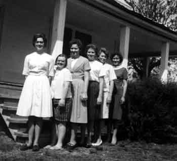 Annie and Ed Deese's daughters